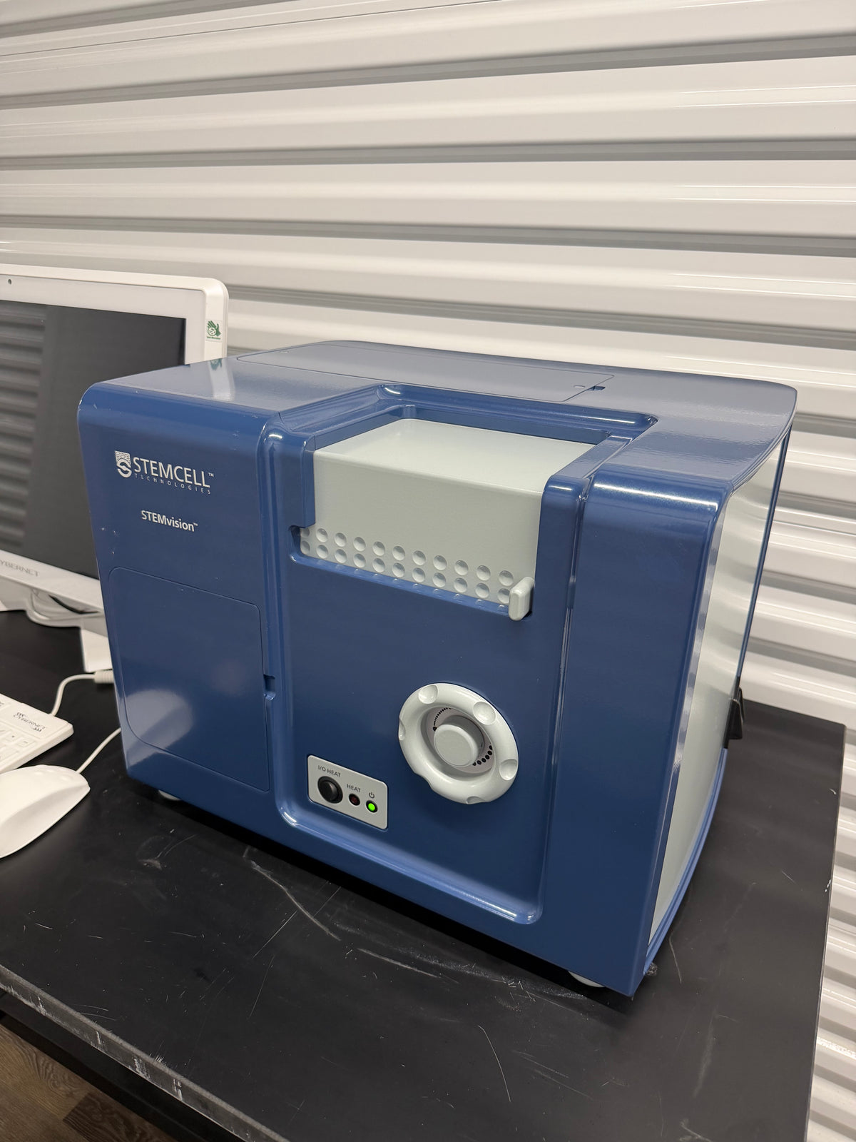 Stemcell STEMvision Automated Cell Counter Catalog# 22000 (DOM 2021)
