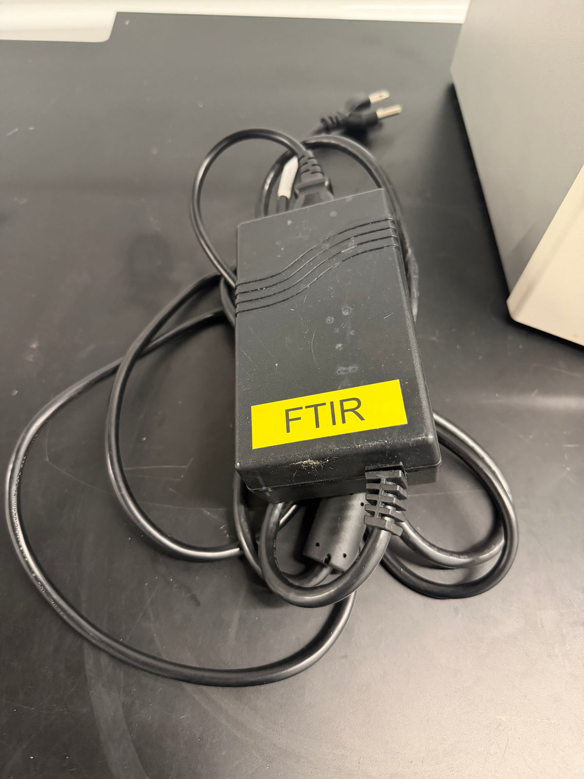 Mettler Toledo ReactIR 15 in situ (FTIR) Analyzer with DST Series AgX Probe