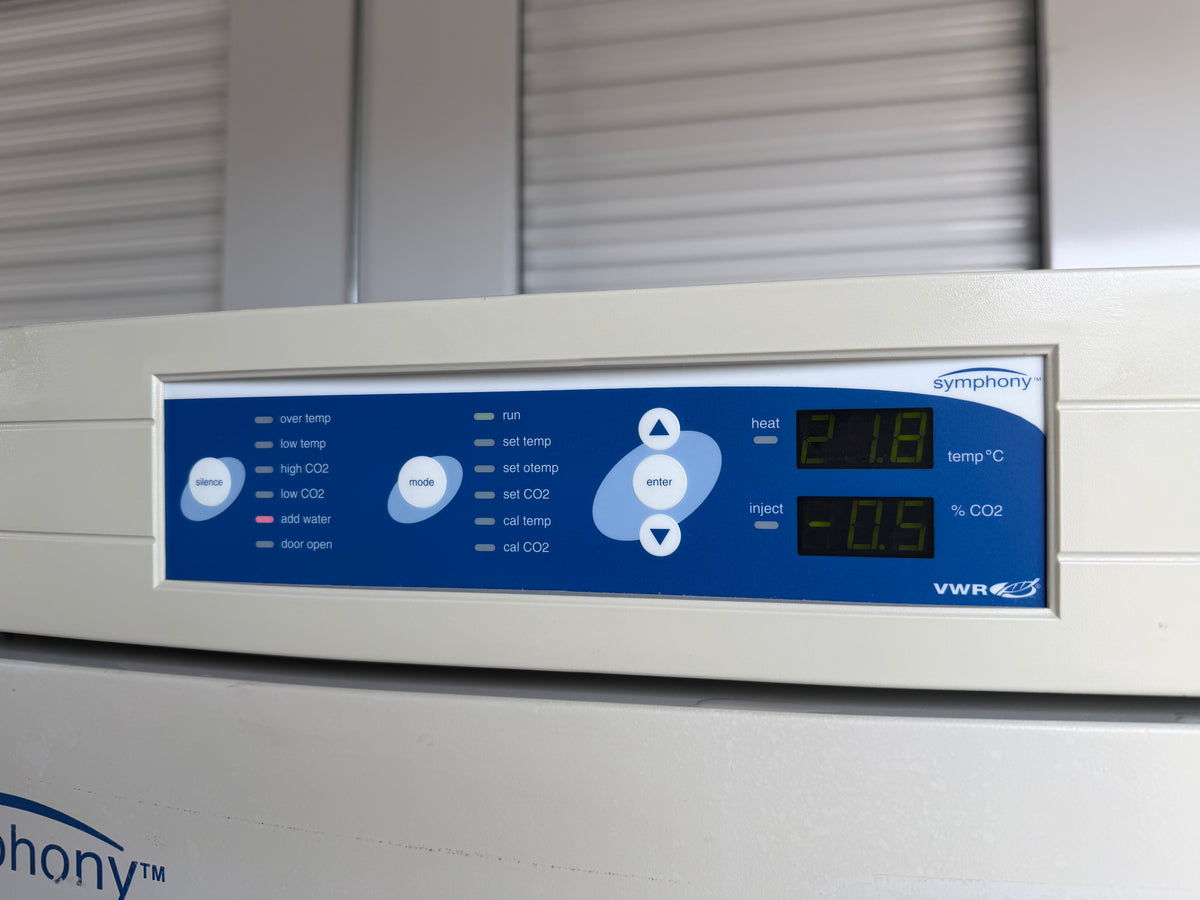 VWR Symphony 3074 Water Jacketed CO2 Laboratory Incubator