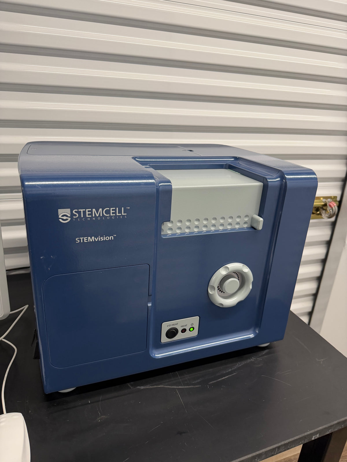 Stemcell STEMvision Automated Cell Counter Catalog# 22000 (DOM 2021)