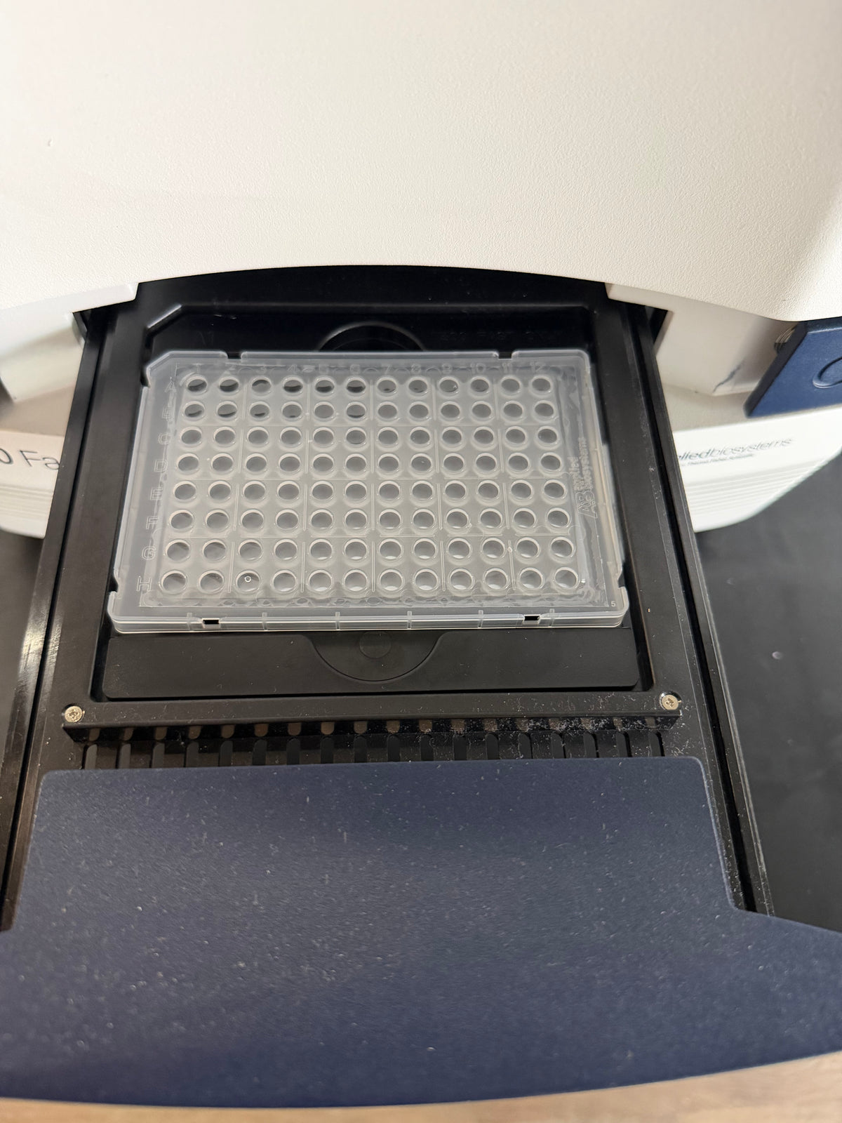Applied Biosystems 7500 FAST  Real-time PCR System  4357362