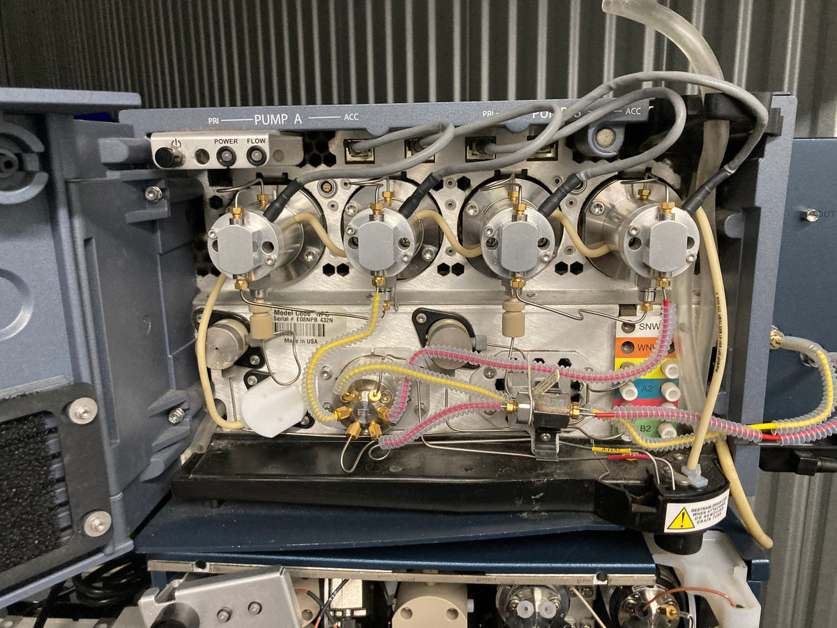 Waters ACQUITY UPLC Process Sample Manager (PSM) (REF 186015064) with Waters nanoACQUITY Binary Solvent Manager (BSM) 186016002